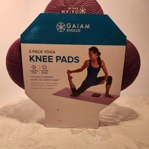 Gaiam Evolve Yoga Knee Pads (2 pack) - Yoga Accessories for Women / Men NIP
